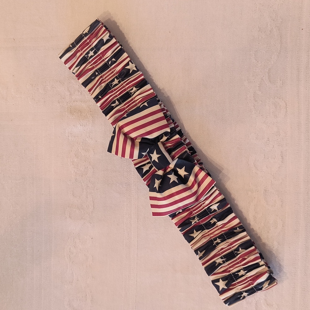 Longaberger Red, White & Blue Fabric Garter